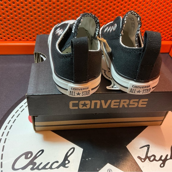 Converse Chuck Taylor Toddler Simple Slip in Black - Picture 3 of 6